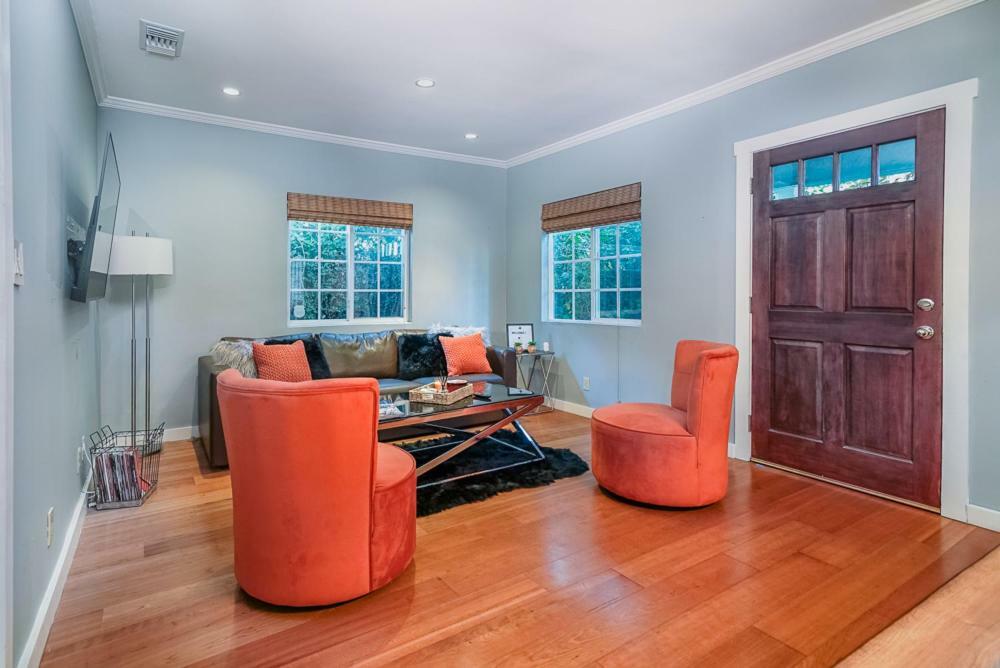 Stylish 2 Bed & 2 Bath At The Heart Of Hollywood With Free Parking - One Car Only Apartment Los Angeles Exterior photo